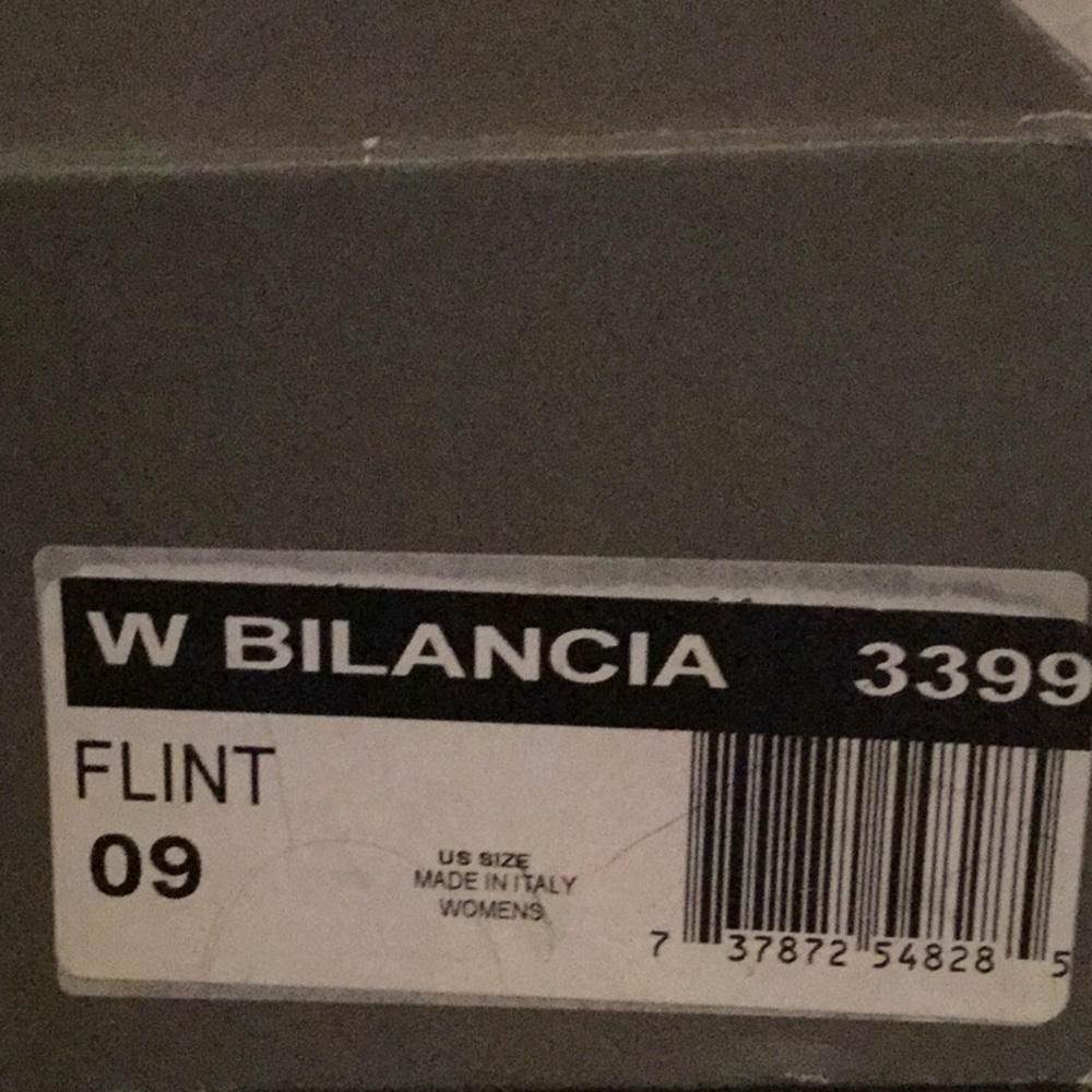 UGG Australia Bilancia Boots 👢 EUC Size 9 - Picture 3 of 8